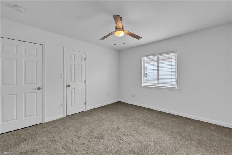Photo 35 of 41 residential for sale in Portsmouth virginia