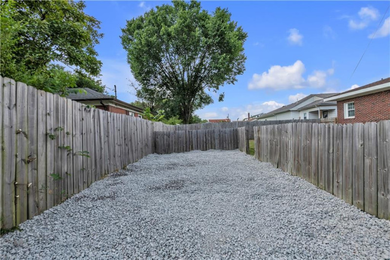 Photo 40 of 41 residential for sale in Portsmouth virginia