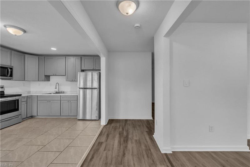 Photo 9 of 41 residential for sale in Portsmouth virginia