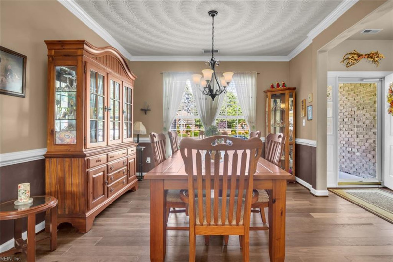 Photo 12 of 33 residential for sale in Chesapeake virginia