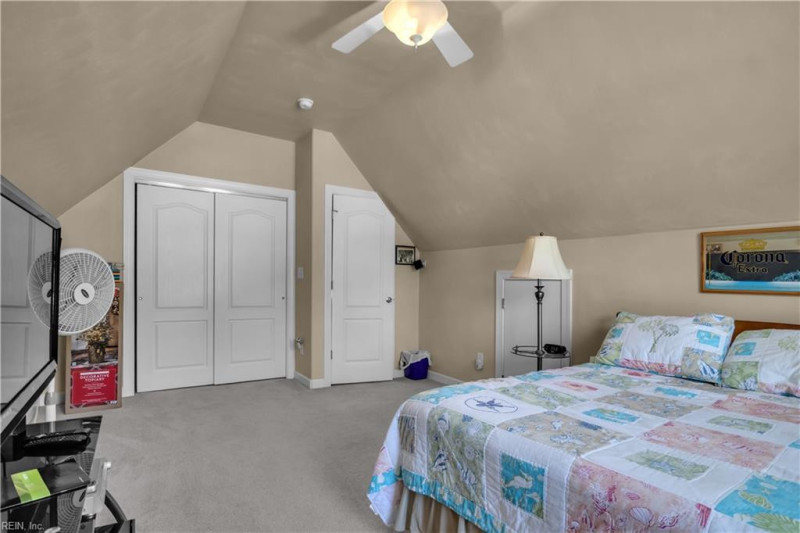 Photo 25 of 33 residential for sale in Chesapeake virginia