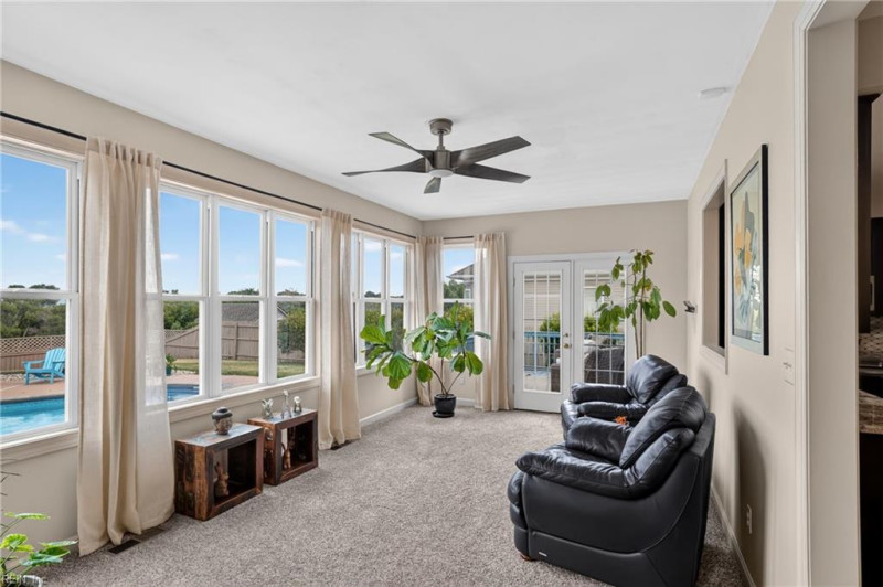 Photo 13 of 39 residential for sale in Virginia Beach virginia