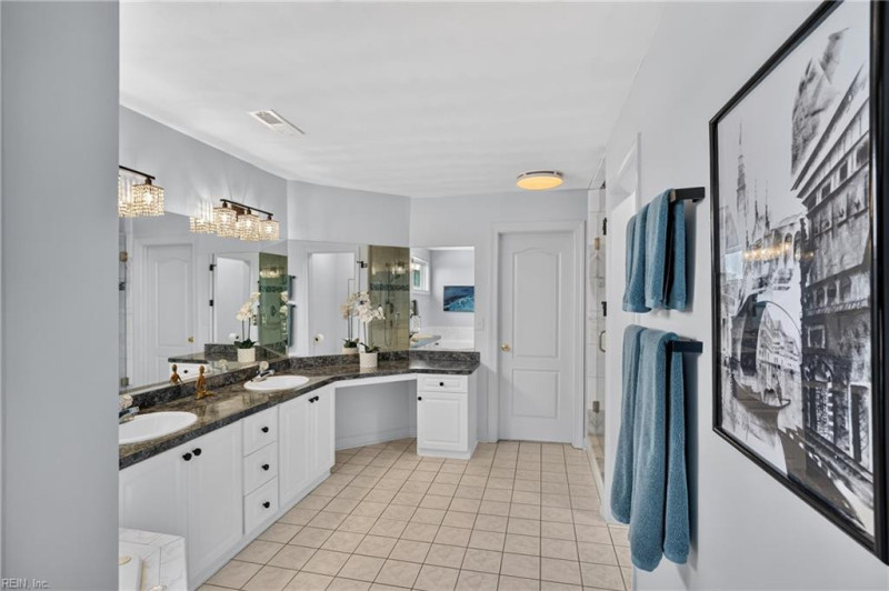Photo 16 of 39 residential for sale in Virginia Beach virginia