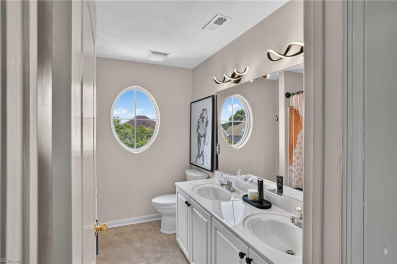 Photo 19 of 39 residential for sale in Virginia Beach virginia