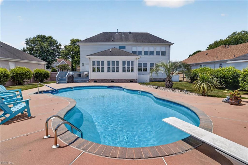 Photo 2 of 39 residential for sale in Virginia Beach virginia