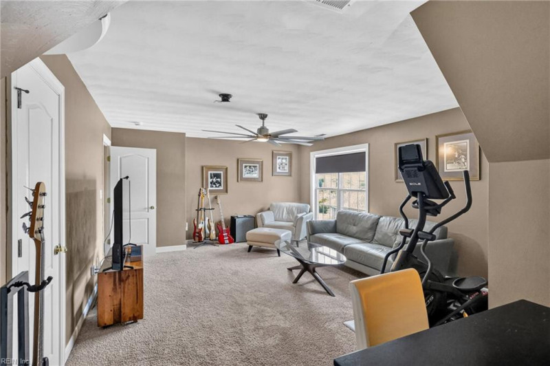 Photo 23 of 39 residential for sale in Virginia Beach virginia