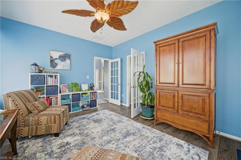Photo 23 of 48 residential for sale in Chesapeake virginia