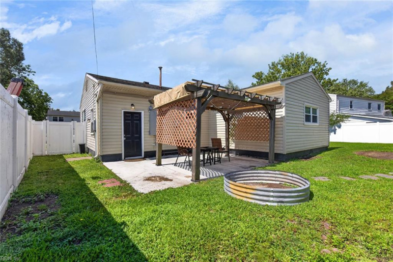 Photo 33 of 42 residential for sale in Virginia Beach virginia