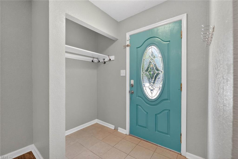 Photo 4 of 42 residential for sale in Virginia Beach virginia