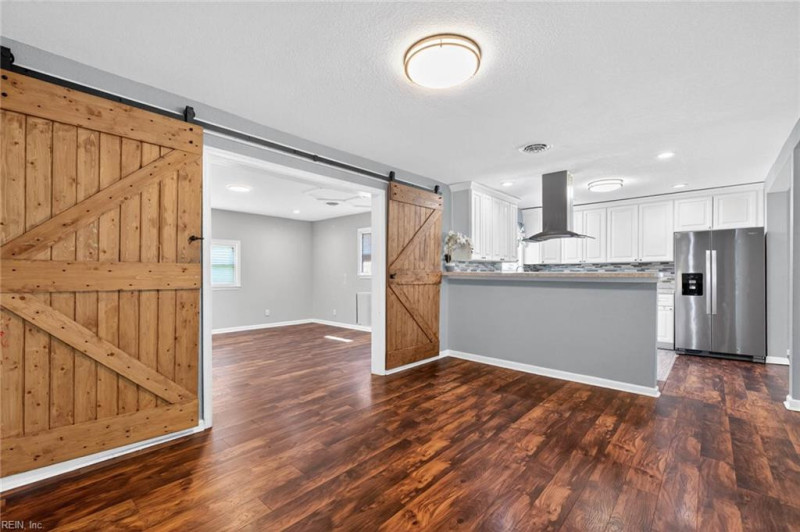 Photo 7 of 42 residential for sale in Virginia Beach virginia