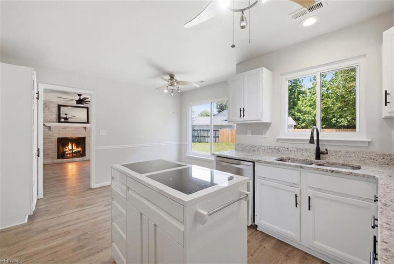 Photo 13 of 50 residential for sale in Virginia Beach virginia