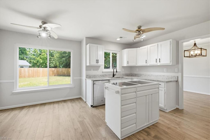Photo 17 of 50 residential for sale in Virginia Beach virginia