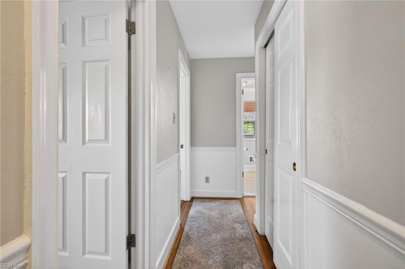 Photo 12 of 27 residential for sale in Chesapeake virginia