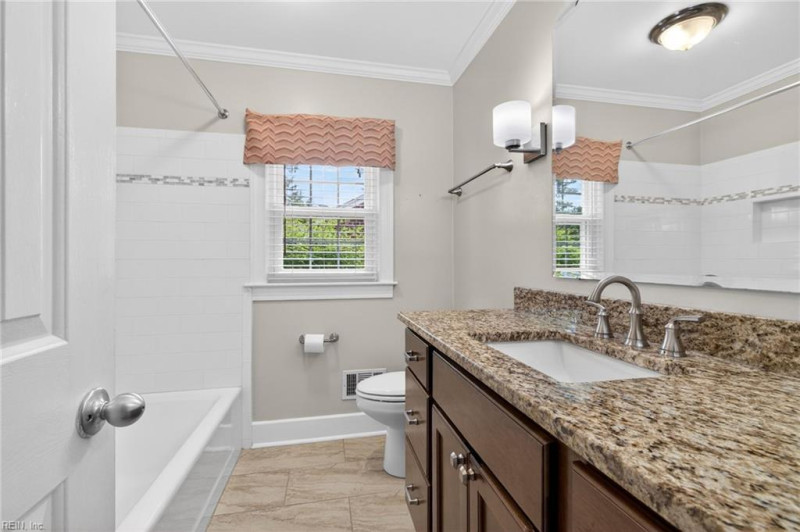 Photo 20 of 27 residential for sale in Chesapeake virginia