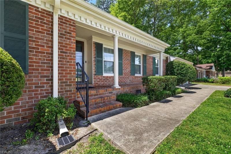 Photo 22 of 27 residential for sale in Chesapeake virginia