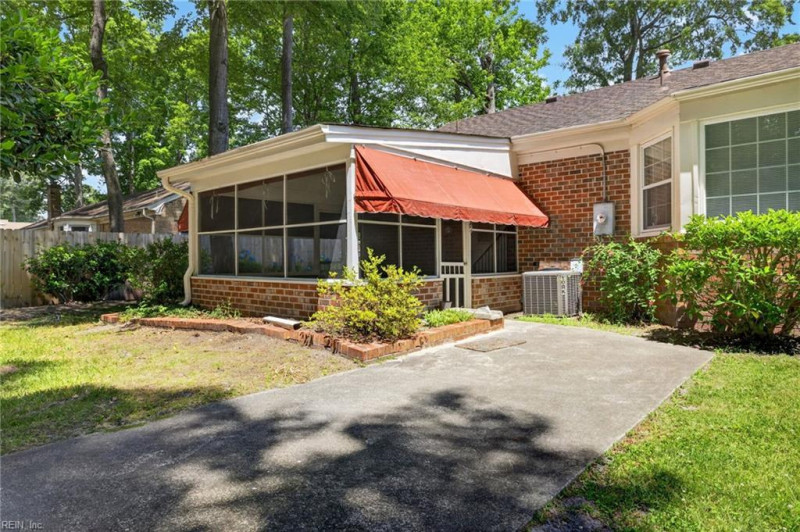 Photo 25 of 27 residential for sale in Chesapeake virginia