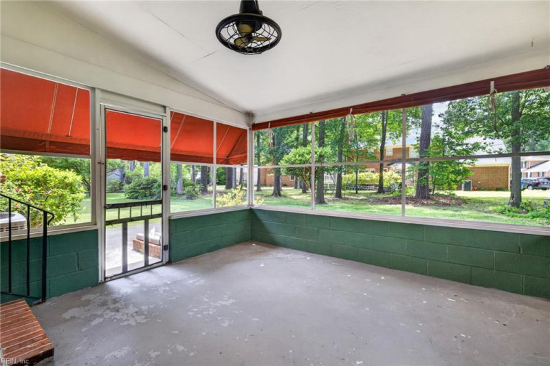 Photo 26 of 27 residential for sale in Chesapeake virginia