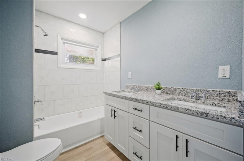 Photo 11 of 23 residential for sale in Virginia Beach virginia