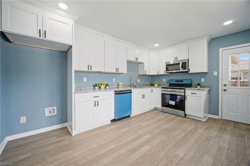 Photo 6 of 23 residential for sale in Virginia Beach virginia