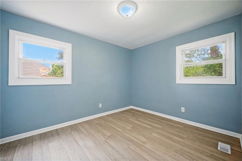 Photo 7 of 23 residential for sale in Virginia Beach virginia