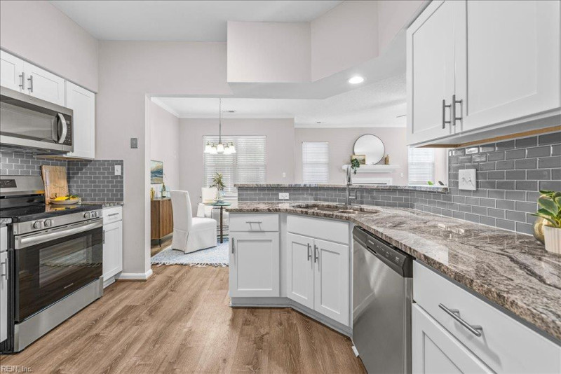 Photo 15 of 41 residential for sale in Virginia Beach virginia