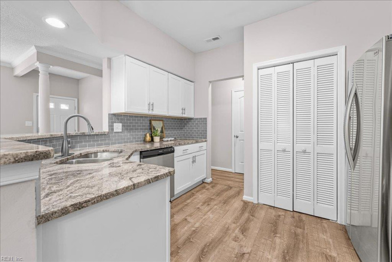 Photo 2 of 41 residential for sale in Virginia Beach virginia
