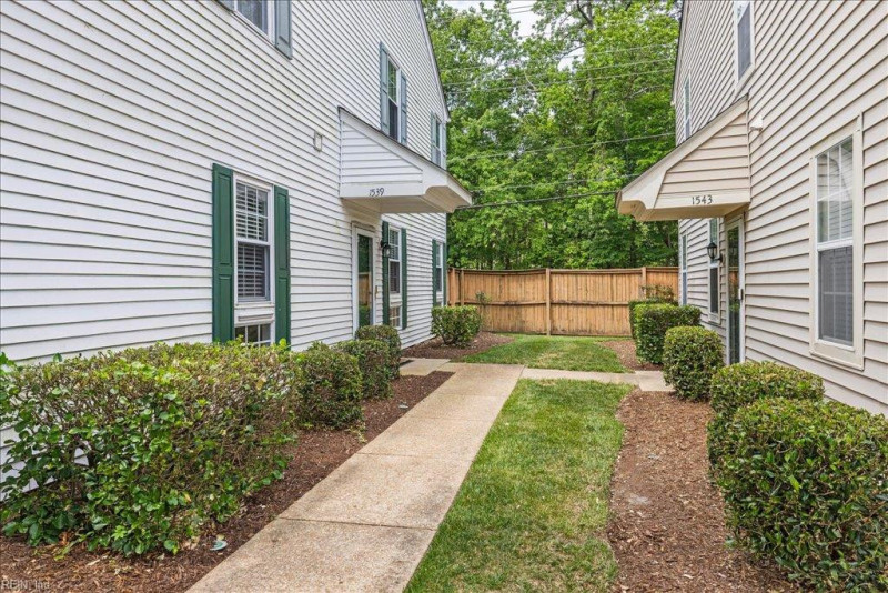 Photo 7 of 41 residential for sale in Virginia Beach virginia