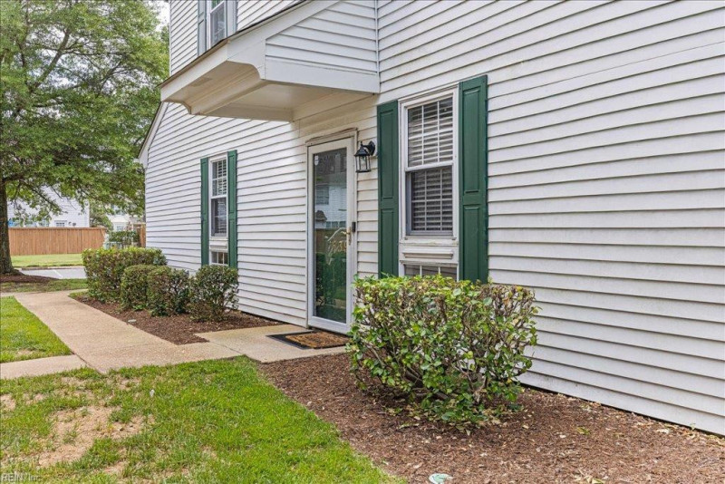 Photo 8 of 41 residential for sale in Virginia Beach virginia
