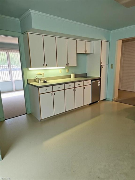 Photo 32 of 48 residential for sale in Chesapeake virginia Photo 32 of 48 residential for sale in Chesapeake virginia