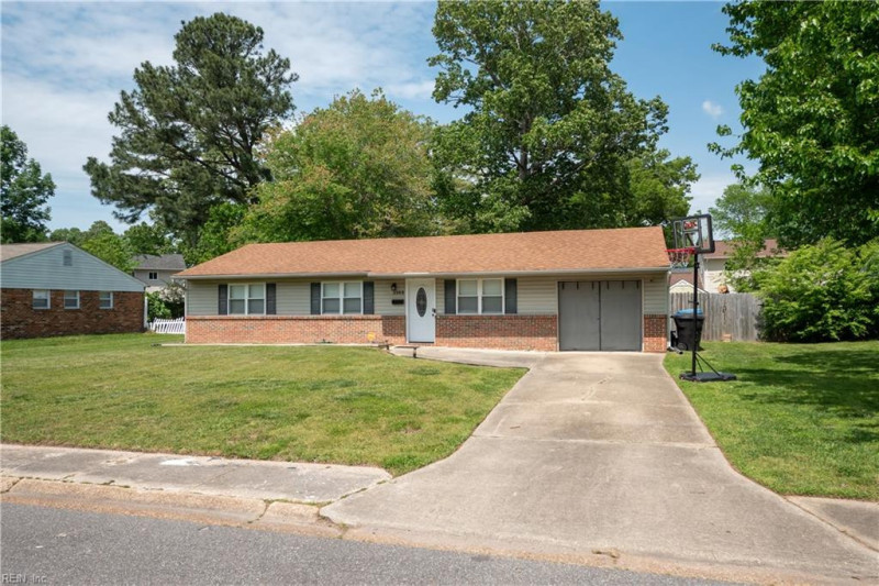 Photo 3 of 50 residential for sale in Virginia Beach virginia