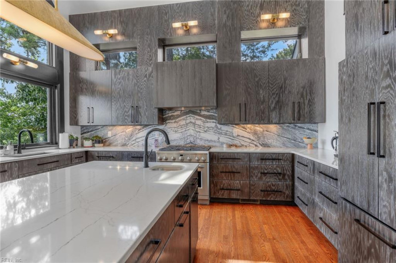 Photo 14 of 46 residential for sale in Virginia Beach virginia