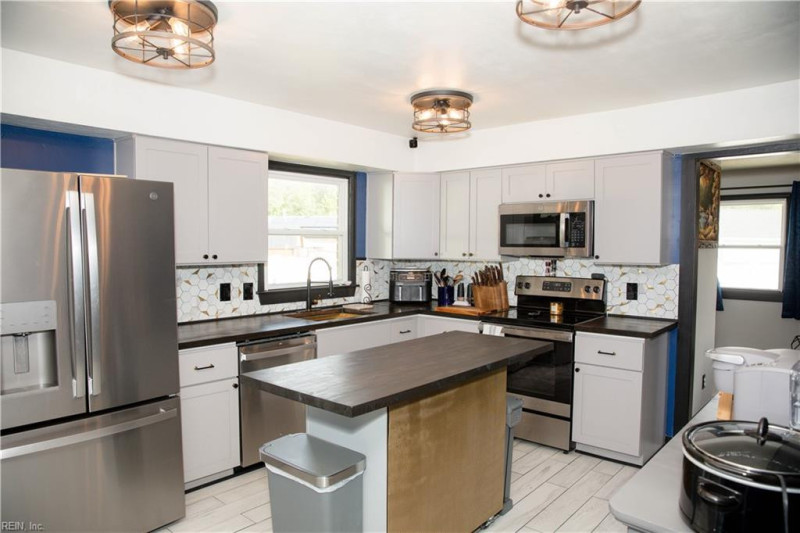 Photo 3 of 20 rental for rent in Portsmouth virginia