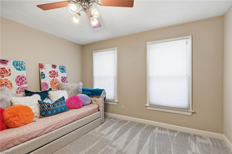 Photo 10 of 35 residential for sale in Chesapeake virginia