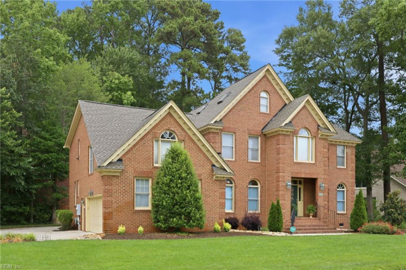 Photo 2 of 35 residential for sale in Chesapeake virginia