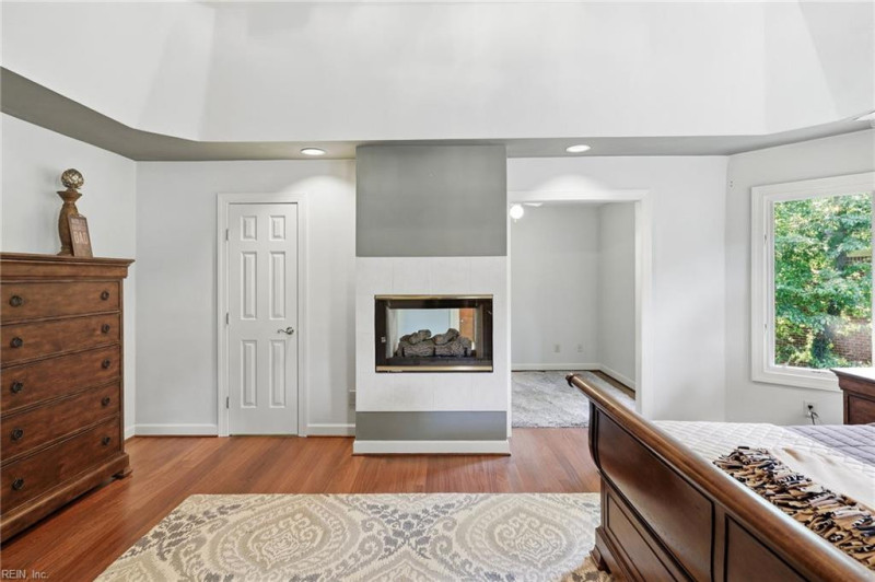 Photo 23 of 35 residential for sale in Chesapeake virginia