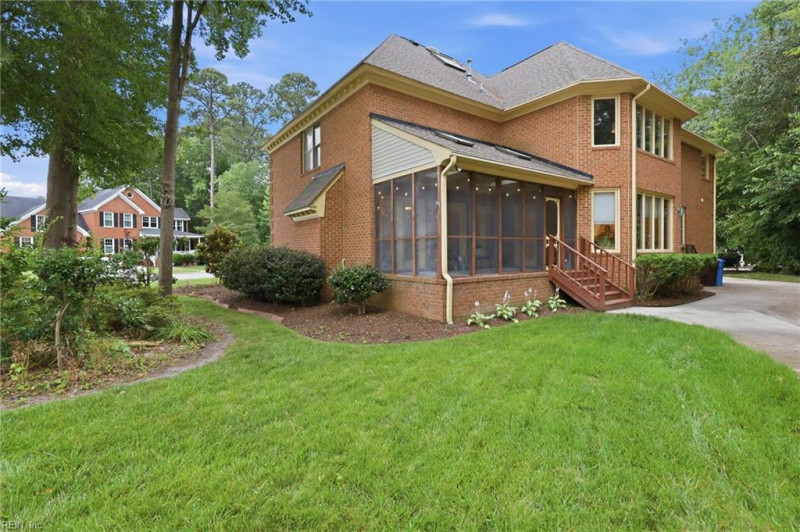 Photo 31 of 35 residential for sale in Chesapeake virginia