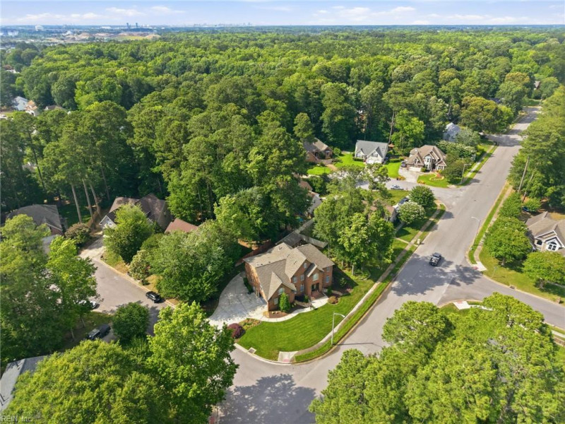 Photo 34 of 35 residential for sale in Chesapeake virginia