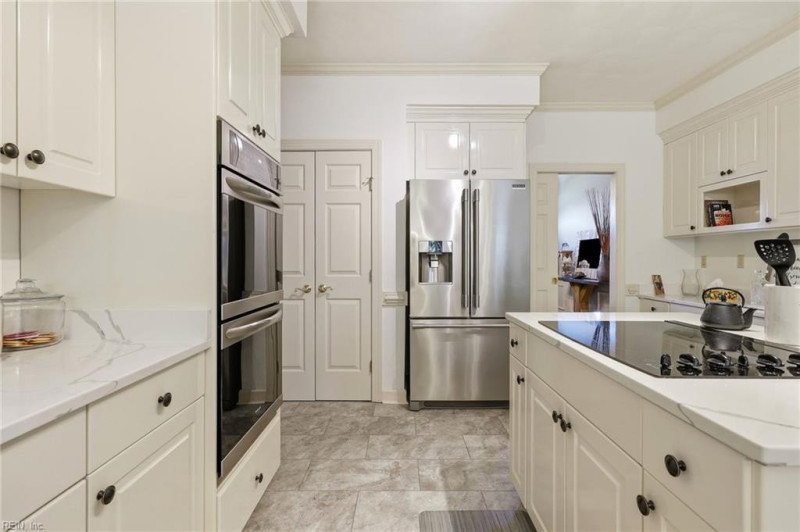 Photo 7 of 35 residential for sale in Chesapeake virginia