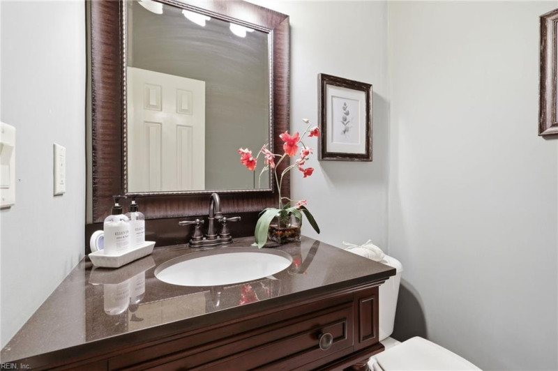Photo 9 of 35 residential for sale in Chesapeake virginia