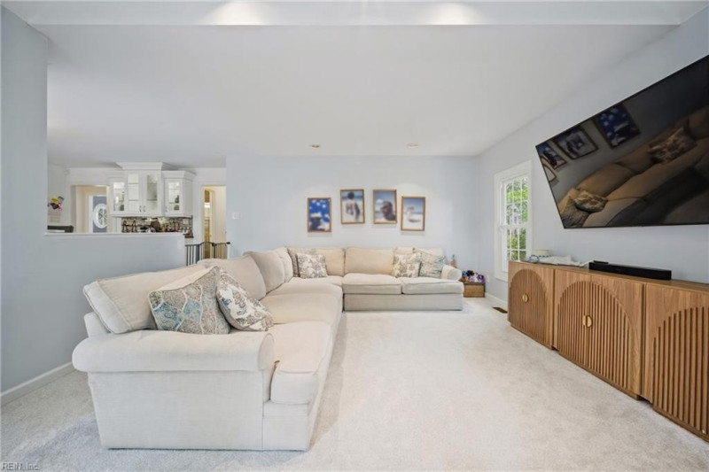 Photo 10 of 50 residential for sale in Chesapeake virginia