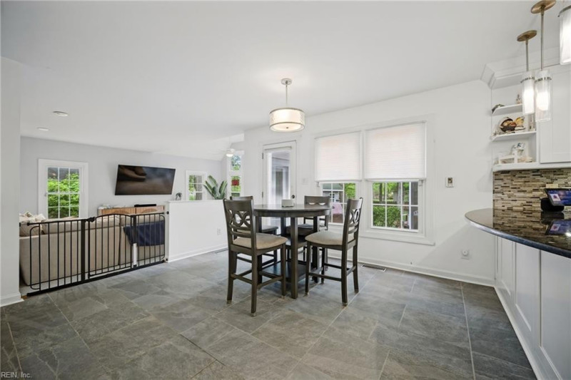 Photo 19 of 50 residential for sale in Chesapeake virginia