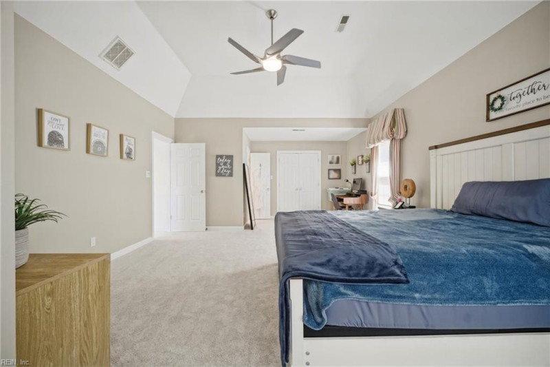 Photo 21 of 50 residential for sale in Chesapeake virginia