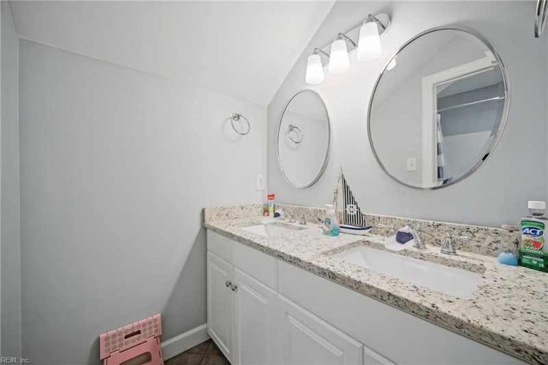 Photo 26 of 50 residential for sale in Chesapeake virginia
