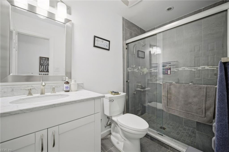 Photo 27 of 50 residential for sale in Chesapeake virginia