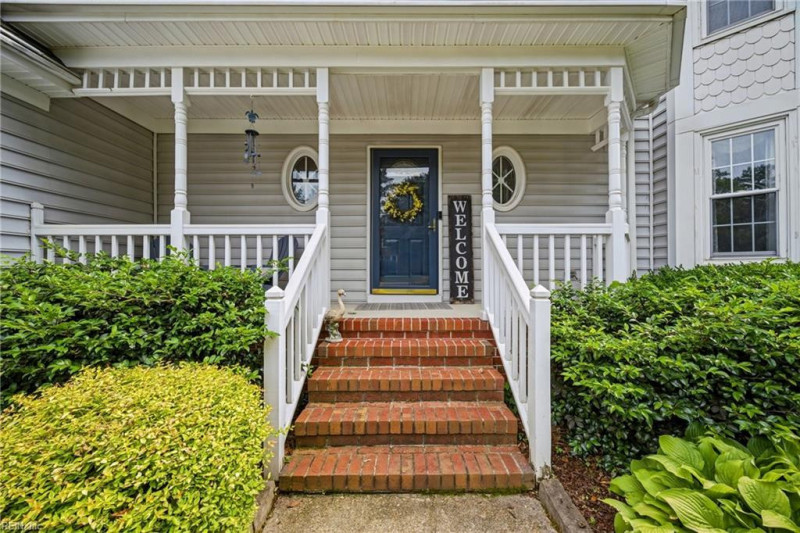 Photo 4 of 50 residential for sale in Chesapeake virginia