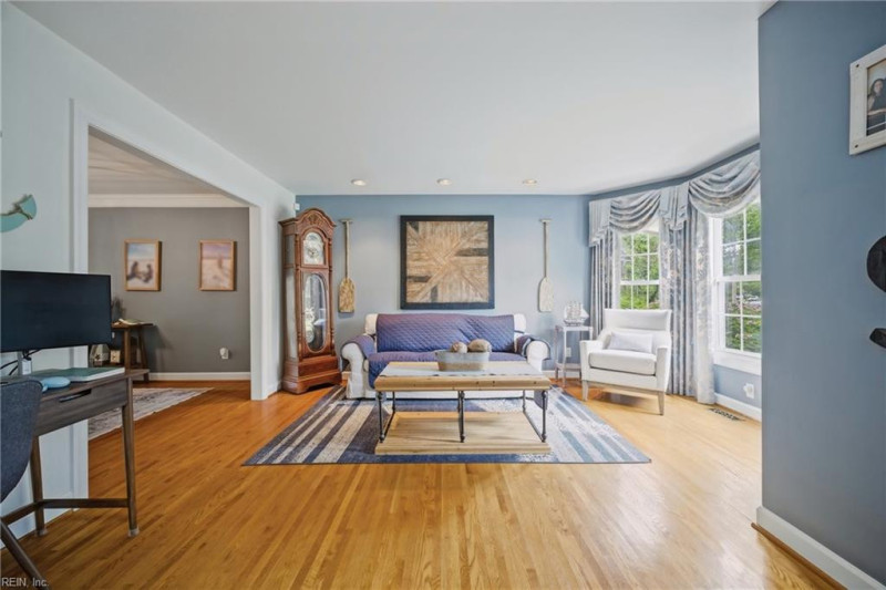 Photo 7 of 50 residential for sale in Chesapeake virginia