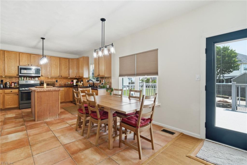 Photo 16 of 44 residential for sale in Virginia Beach virginia
