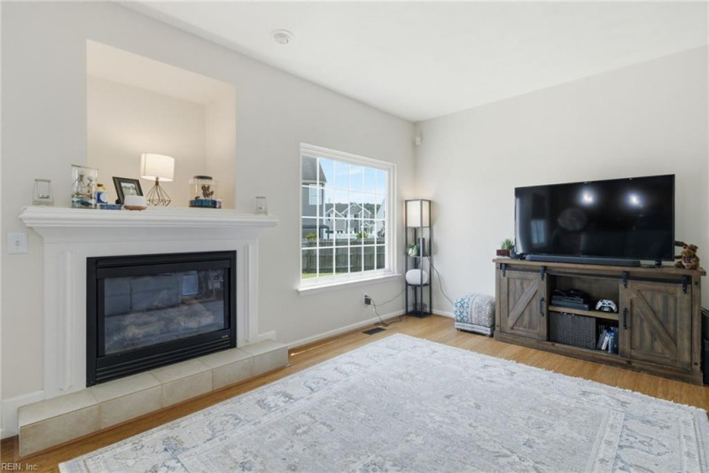 Photo 17 of 44 residential for sale in Virginia Beach virginia