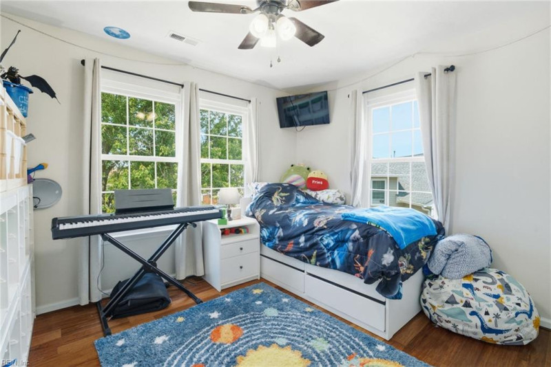 Photo 23 of 44 residential for sale in Virginia Beach virginia