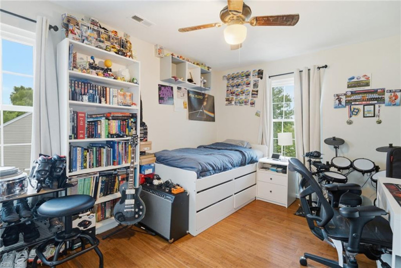 Photo 31 of 44 residential for sale in Virginia Beach virginia
